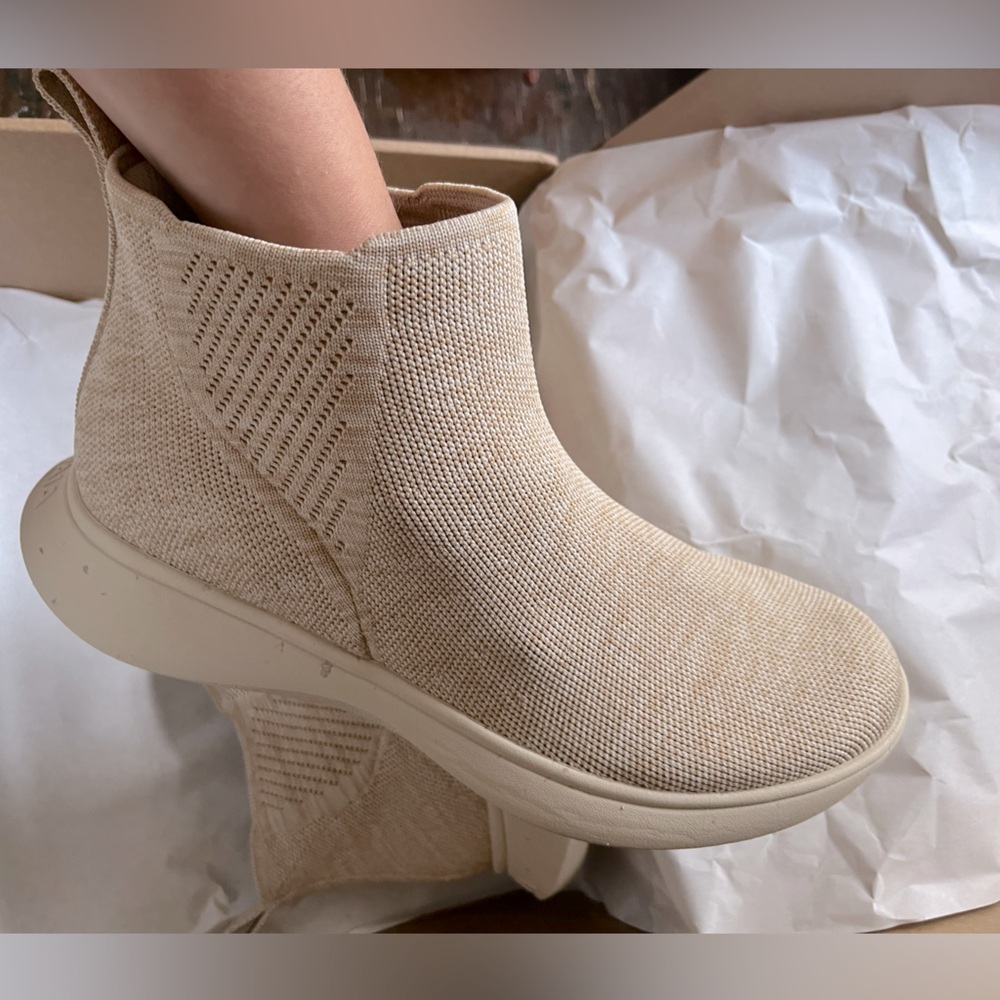 Vivaia fall winter waterproof sneaker boot